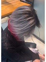 サロウィン 下北沢(SALOWIN) グレーシルバーのシャドールーツとレッドのエンドカラー