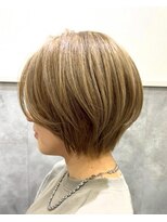 ロッカ(ROCCA) 襟足すっきり丸みショート