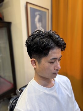 バーバー アカダマ ラルフカール