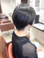 レガ(le ga) 襟足のあるスッキリショート