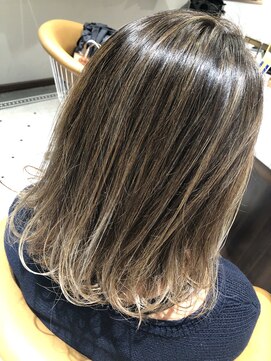 リバレッジ 広尾(Leverage) 西海岸サーファー風大人ハイライト