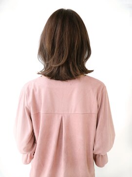 フーチー クーチー ヘッド ショップ 曽根本店(FUCHI KUCHI head shop) 大人可愛いフェザーボブ