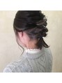 インサイドアウト(IN SIDE OUT+) インナーカラーを活かしてお仕上げに簡単アレンジ！