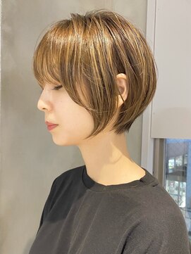 エリマ 調布(elima) 大人ショートボブ ナチュラルハイライト 前髪あり 長め