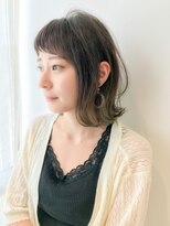 外ハネボブ/アッシュグレージュ/オン眉バング/20代30代40代