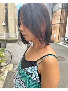 コキリ(kokiri) 【nasu】レイヤーカット×インナーカラーピンク