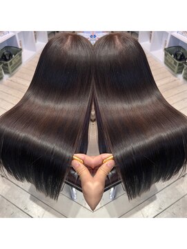 パドトロワ(Pas de trois) 髪質改善トリートメント【グラメント】極上の艶体験