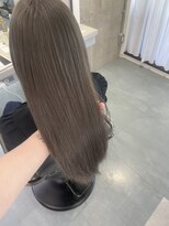 リリー(Lilley)&nbsp;(lilley内堀)韓国ヘア×オリーブグレージュ