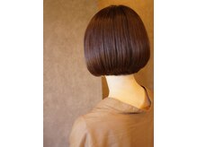 イー(iii)