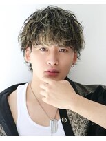 オーシャントーキョー 心斎橋(OCEAN TOKYO WEST)&nbsp;波巻きパーマハイライトスパイラルパーマセンターパートウルフ