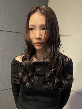 ヘアーアイストゥーレ(HAIR ICI TRE) ロングレイヤーダークブラウン暗髪夏カラーミルクブラウン