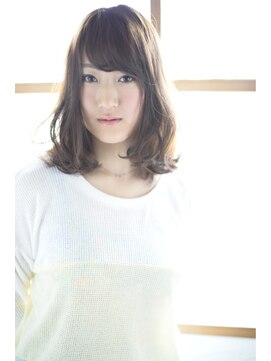 エルフォ(elfo) 小顔バングのゆるふわセミディー