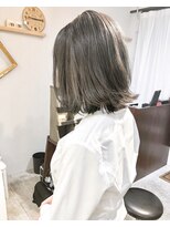 ヘアーアンドアトリエ マール(Hair&Atelier Marl)&nbsp;【Marl】ハイライト入りグレージュの切りっぱなしボブ♪