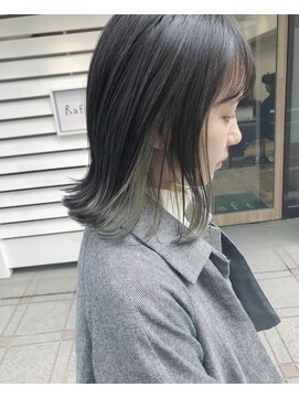 イェッカ(YECCA) インナーカラー×オリーブグレー