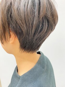 ユキオ オブ ヘアー(YUKIO of Hair) 大人かわいい☆小顔リップライン丸みショート