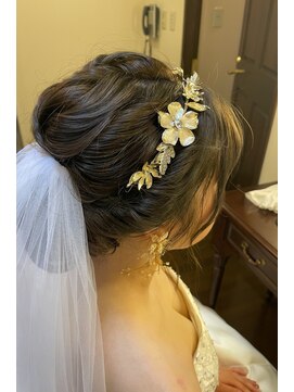 パリスパート2 洋装 ベール コンパクト シニヨン ヘアアレンジ