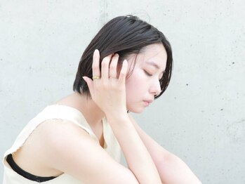 ランプ(LANP)の写真/頭皮の汚れを除去して、美しく健康な髪へ導く―。疲れを癒してくれるスパで、頭皮と髪に潤いを。