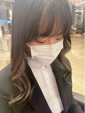 コワファースト 大分(COIFF1RST) インナーカラー、ハイトーングレー