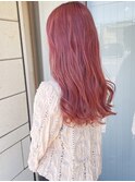 ピンクベージュ