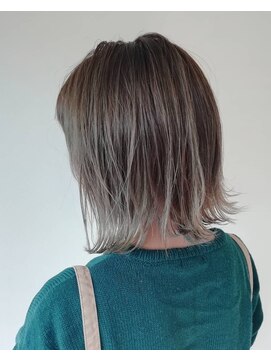 リアン(Lien) ハイライトグラデーション×外ハネボブ/透明感グレージュ