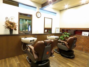 アクシズ(ACSis)の写真/【マンツーマン施術×ハイクオリティ】お手頃価格でも仕上がりに妥協なし！学生～大人男性まで高支持率◎