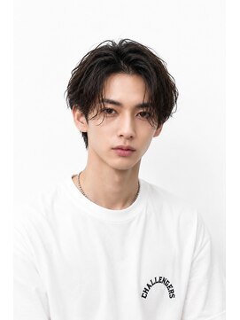 バポス ヘアサロン (BAPOS Hair Salon) 前髪長めの分けたパーマスタイル