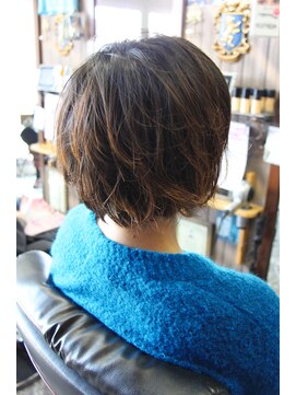 オーバーキャプテンネイキッド(OVER CAPTAIN NAKED) カットのみで創る♪柔らかスウィングショートボブ