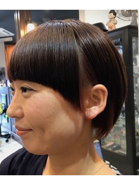 バーバー アカダマ 可愛カッコイイ　ボブ！　スタイリスト佐々木祐和