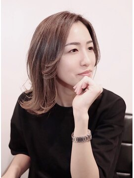 ルーム(ROOM) 【ROOM】大人キレイ★小顔ふんわりくびれ切りっぱなしセミディ