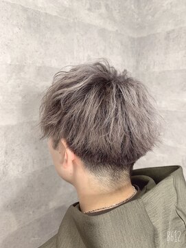 アンダーバーホワイト 天神店(_WHITE) 【_WHITE天神店】佐藤直樹メンズダブルカラー