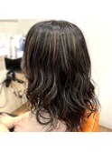派手すぎないナチュラルハイライトカラー