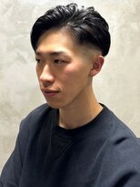 ディスイズバーバーサード(THIS IS BARBER 3rd)&nbsp;スキンフェード　毛流れパーマ　ハーフアップバング
