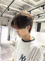 キートス(Kiitos)&nbsp;ブラウンカラー　センターパート　ニュアンスパーマ