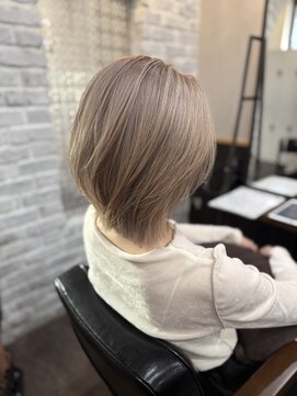 ルクスバイアフィナー(Luxo by Afinar) ホワイトベージュ