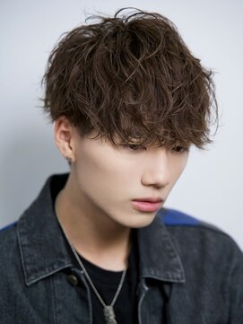 ルーシー 川越(LUCEY) ツイストスパイラルパーマ波巻きパーマメンズカットメンズパーマ