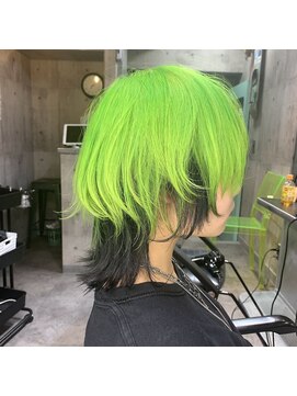 インク 渋谷(INK.) エレクトリックグリーン×ウルフカット