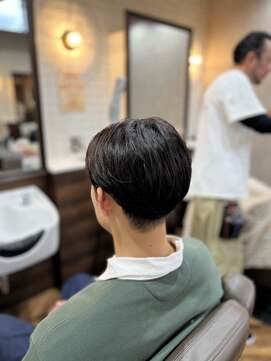 アンカー(ANCHOR) MEN’S HAIR/サーフカール/刈り上げセンターパート/印西市