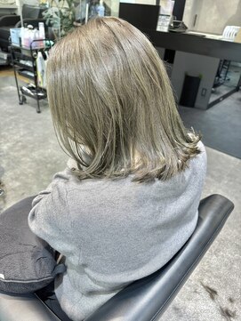 ケンジ 横浜(KENJE) オリーブグレージュ/オリーブ/レイヤー/ミディアムヘア