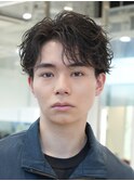 渋谷フェザーショートシャドウパーマセンターパートウルフゆるめ