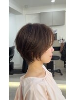 メルバイグラフ 梅田(mel by GRAFF) 横顔を綺麗に魅せる軽やかショート