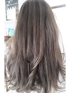 ヘアーアンドアトリエ マール(Hair&Atelier Marl) 【Marl外国人風スタイル】アッシュベージュの無造作カラー