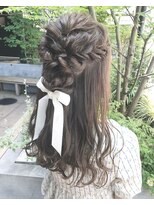 レイドバック(LAID BACK)&nbsp;【LAIDBACK　代官山】韓国風グレーアッシュ波巻きヘア