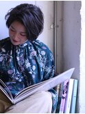 大人かっこいい黒髪ブルーグレージュ小顔かきあげボブショートx2