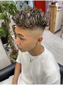 パーマ×スキンフェード
