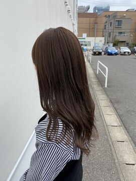 アドラーブル 万代店 (adorable) 【韓国風ヘア】艶髪ロング 明るめ柔らかグレージュ 20代