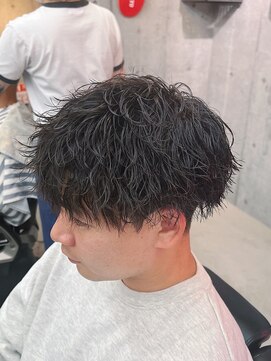 グナスティバイダムディー トウキョウ(GNASTY by DAMDEE TOKYO) ツーブロックマッシュ/波巻き/ハイライト/束感[大宮/理容室]