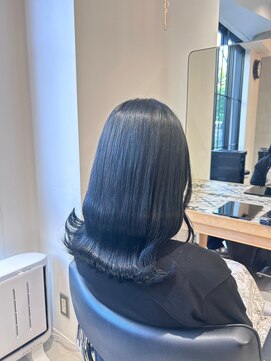 ヘアサロン ガリカ 表参道(hair salon Gallica) 【miko】大人くびれミディ/艶感ブルー/透明感寒色系カラー