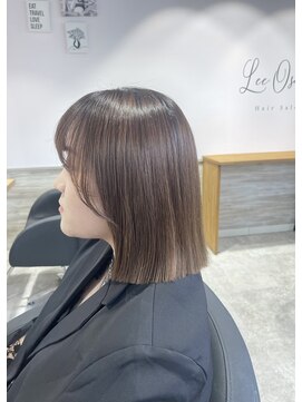リーオオサカ(Lee Osaka) 【カット+ストレート】レイヤー×ぱっつんボブ/新出