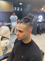 フランクスバーバー アンド ビアークラブ(FRANK'S BARBER and BEER CLUB)&nbsp;フェードカット