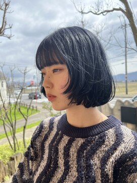 カイト(kaito) ネイビー×レイヤーボブ